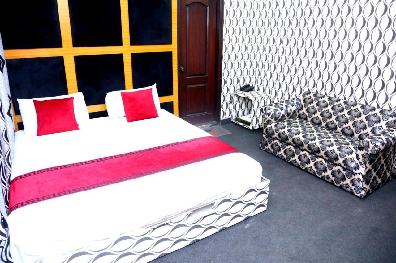 Sapphire Inn Motel Lahore Eksteriør bilde